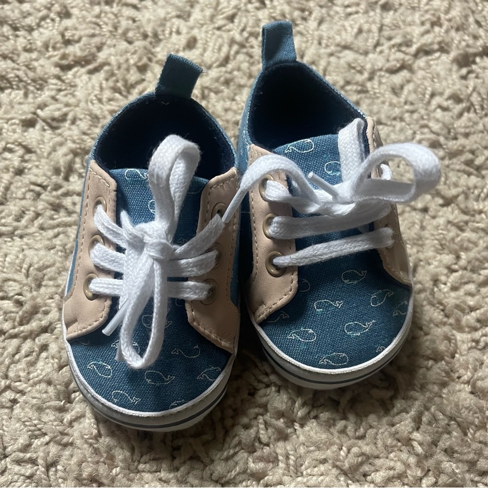 Little me baby shoe size 2